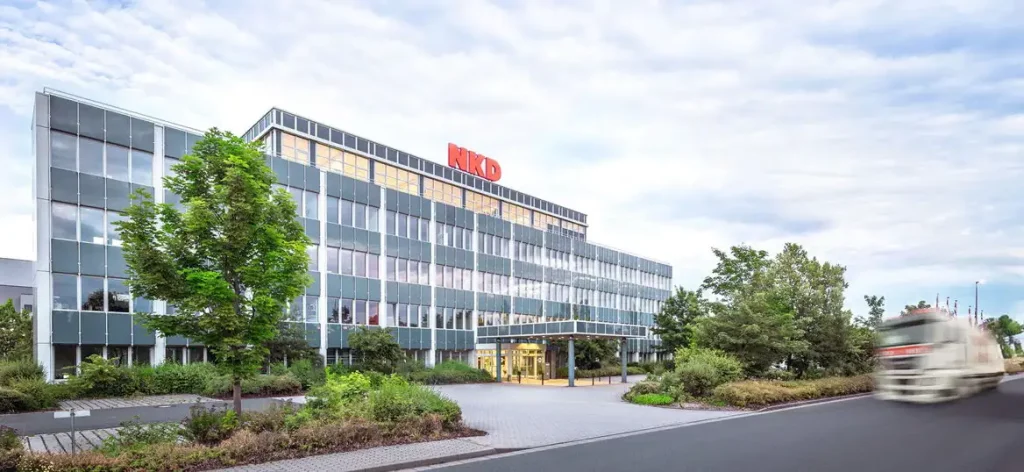 Außenaufnahme unserer Zentrale in Bindlach